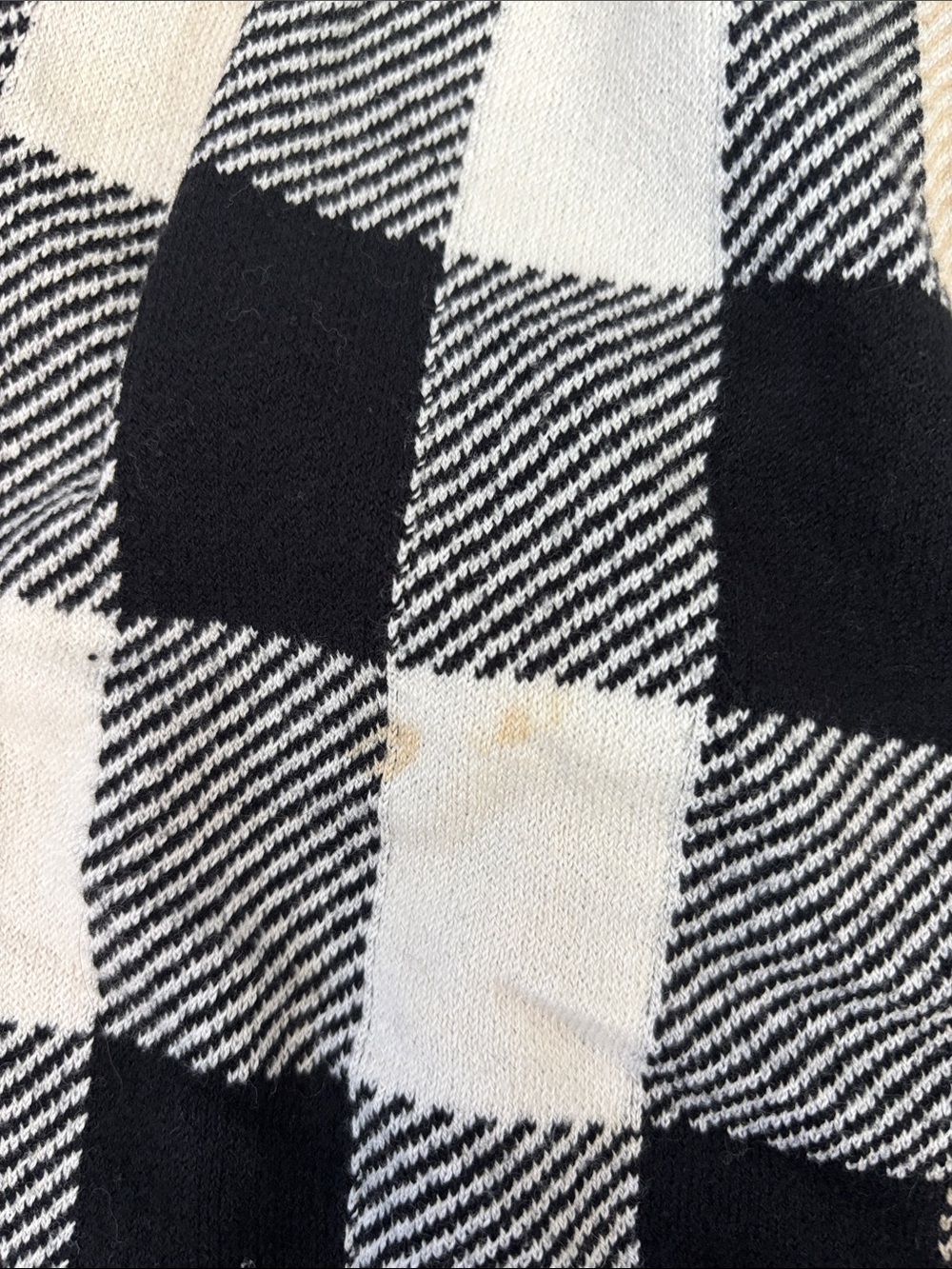 Chunky Knit Burberry Scarf - Picture 7 of 7